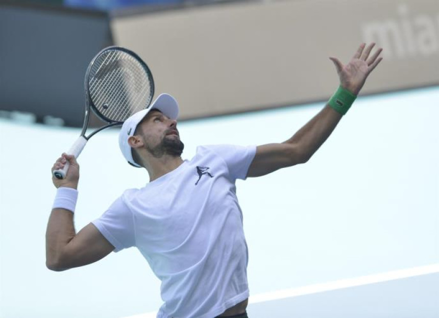 Đoković na startu Mastersa pobijedio Hidžikatu