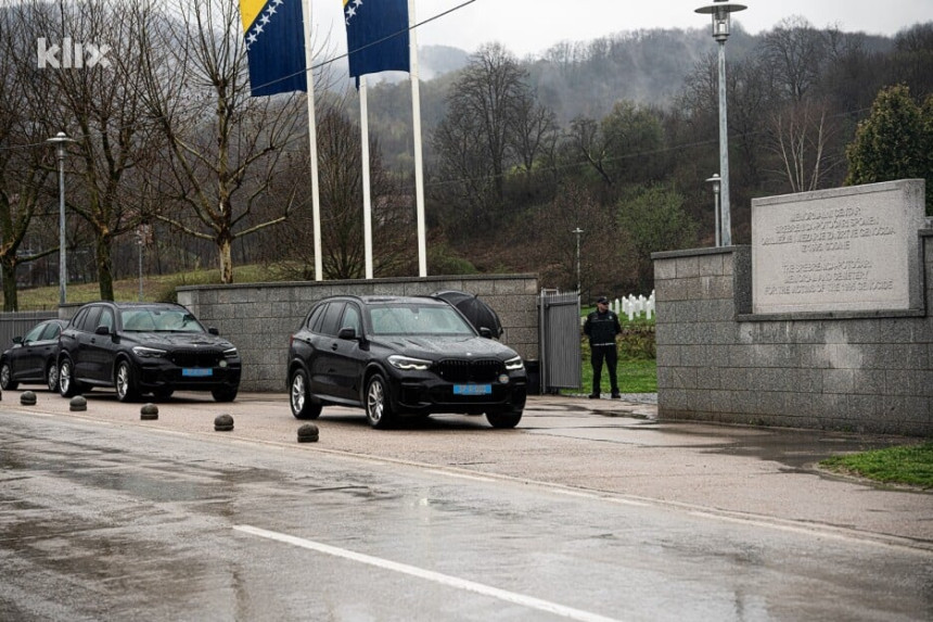 Шмит у Српској, Додикова полиција га није ухапсила