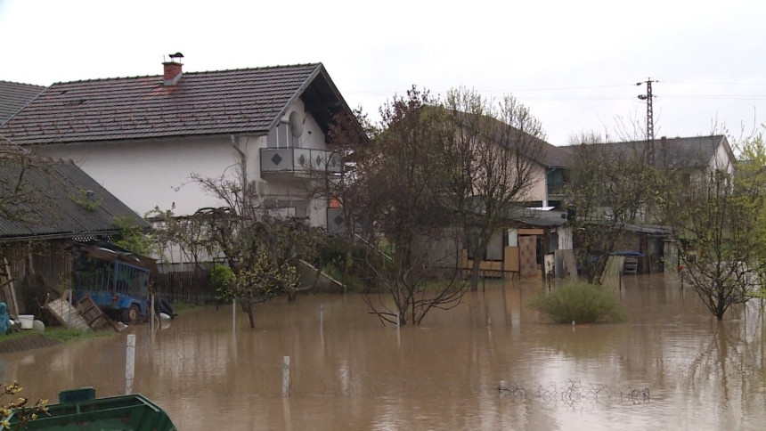 Prijedor: Izlila se Sana, poplavljeno desetine objekata