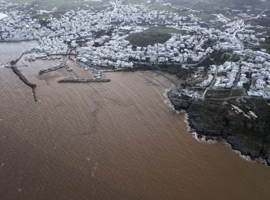 Snažno nevrijeme pogodilo grčka ostrva, najviše Krit
