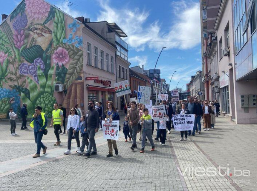 "Katastrofalno je stanje": Protest mještana u Prijedoru