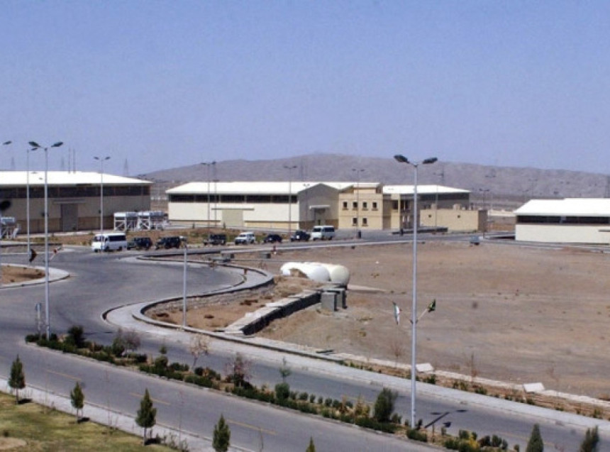 Iran i Amerika počeli pregovore, Tramp prijeti napadom