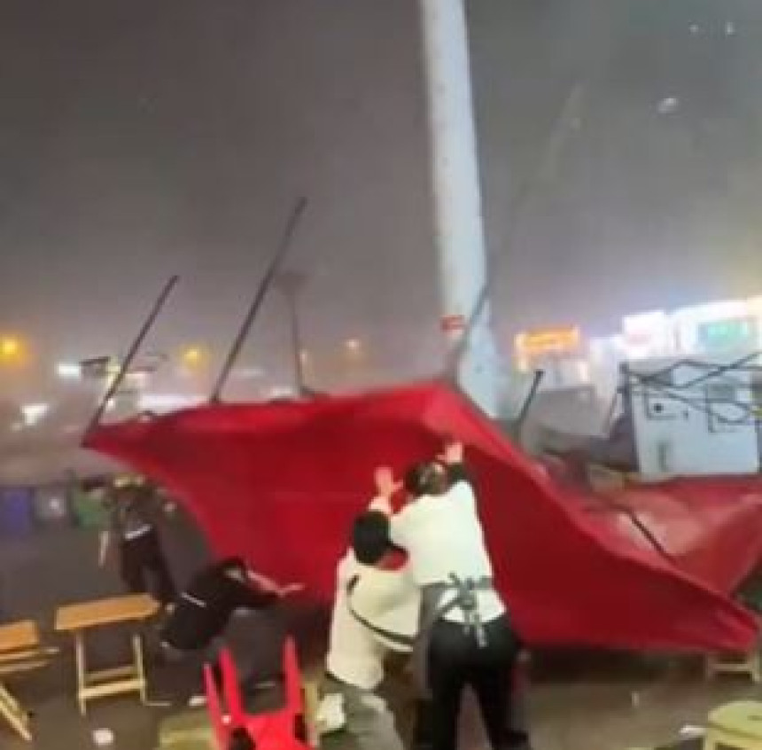 Kolaps u Kini: Jedna od najgorih pješčanih oluja nosi sve