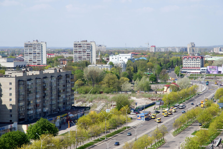 Више погинулих у руском нападу на центар Сумија