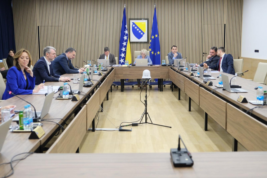 Tražimo rješenje za otplatu duga prema firmi "Viaduct"