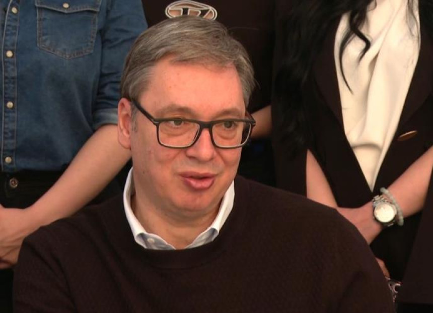 Vučić najavio novi skup, ali i mogući sastanak sa Putinom