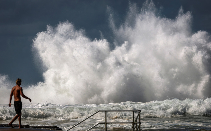 Ogromni talasi u Australiji - utopilo se petoro ljudi