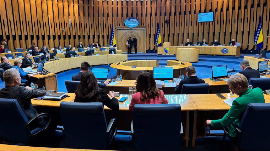 Delegati uspjeli da usvoje dnevni red i otišli na pauzu