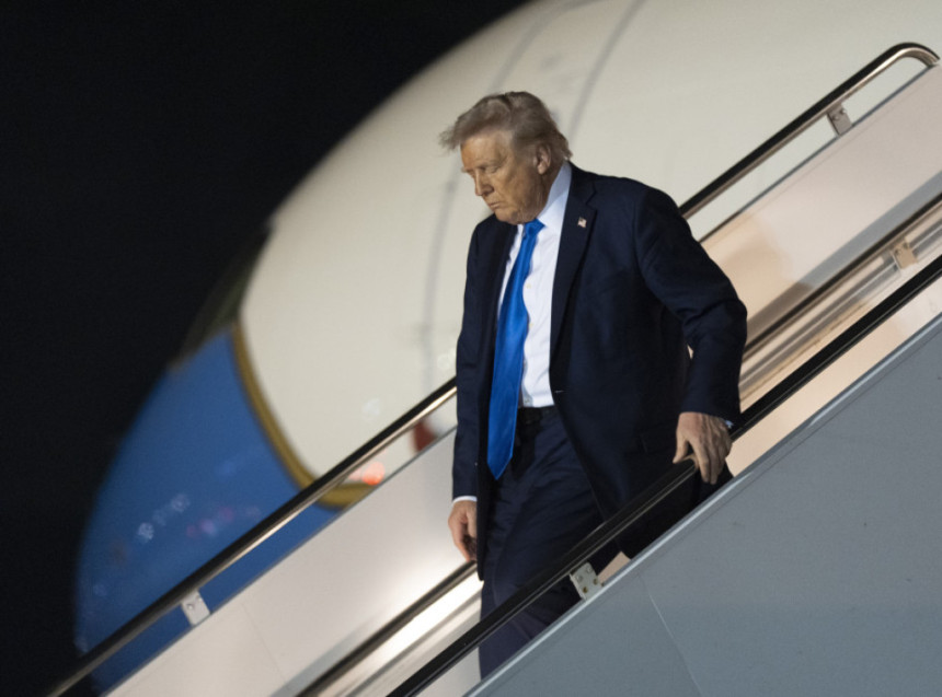 Vojska Amerike priprema paradu na Trampov rođendan