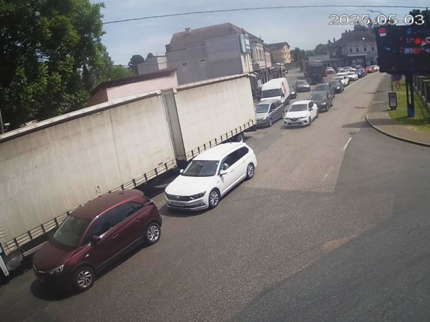 Pojačan saobraćaj na većini prelaza sa Hrvatskom