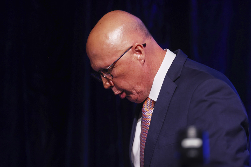 Opozicionar Piter Daton priznao poraz na izborima