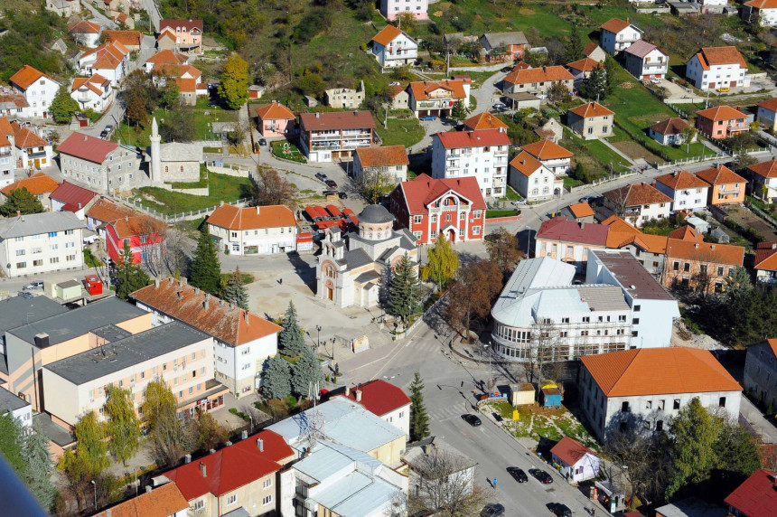 U Gacku sutra Dan žalosti zbog pogibije djevojčice (16)