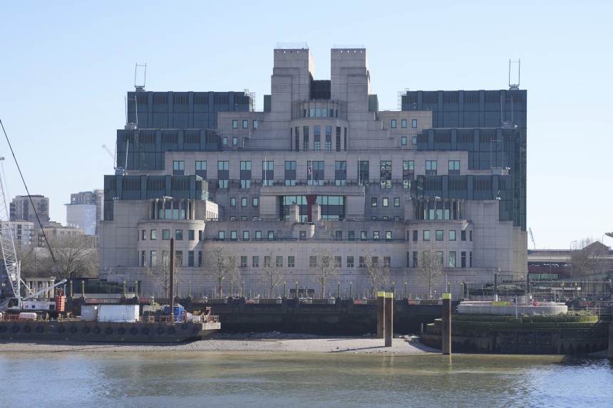 Desilo se i to: Uskoro žena na čelu britanskog MI6