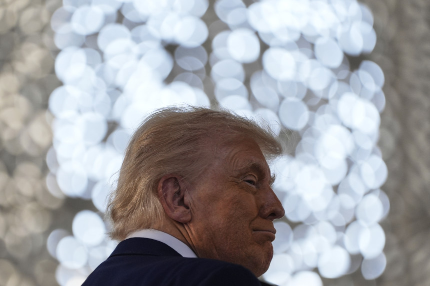 Tramp: Zelenski nema adute za pregovore