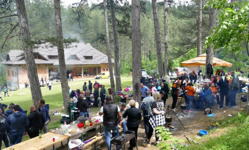 "Pasuljijada" u Višegradu: : Policija napravila najbolji pasulj