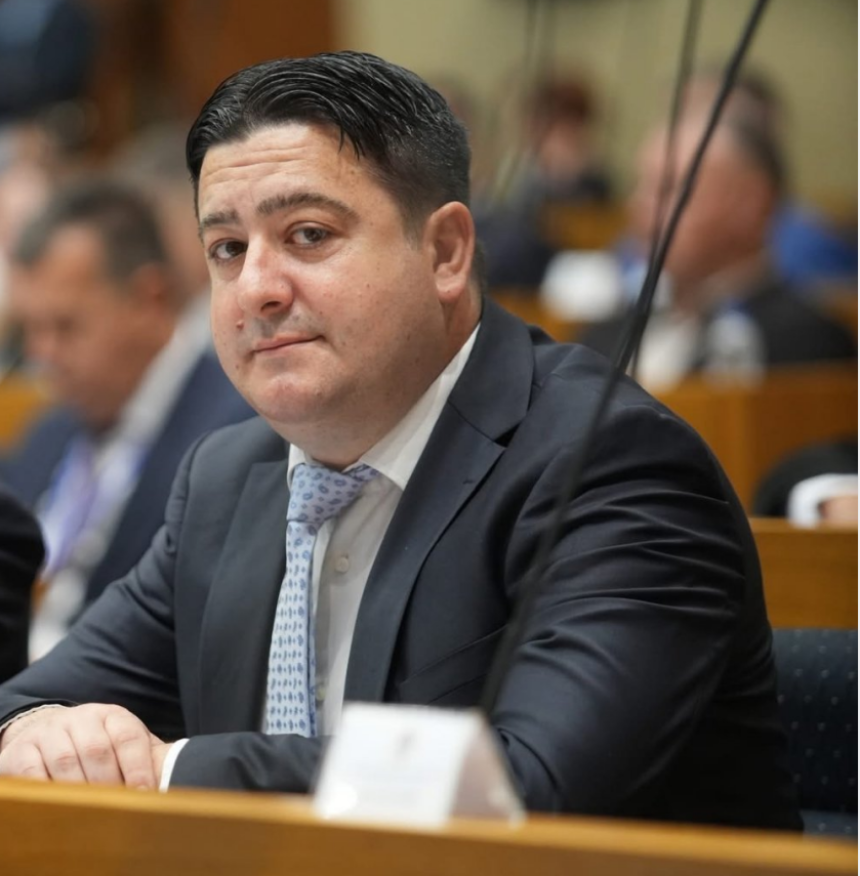 Za 50 godina neće biti nadoknađena šteta od SNSD-a