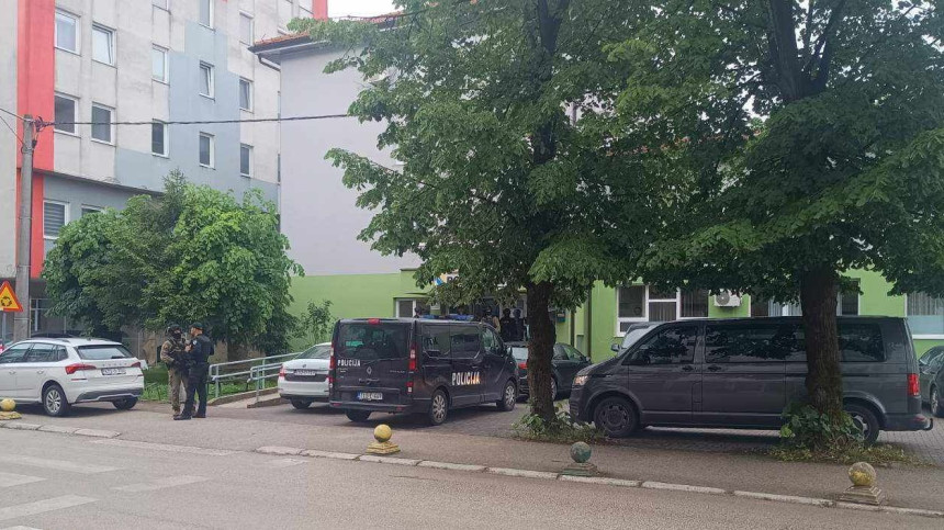 Policijska akcija "Kocka" - uhapšeno 17 policajaca