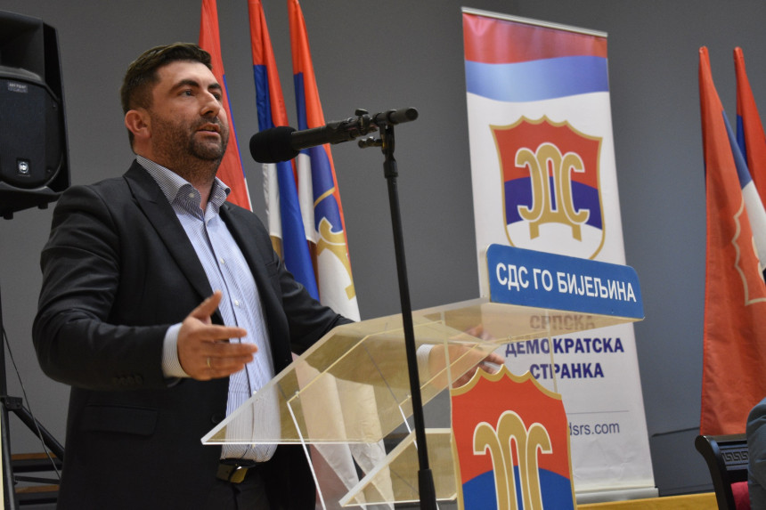 Dodik vidi da mu je kraj, samo to ne vide pojedini miševi