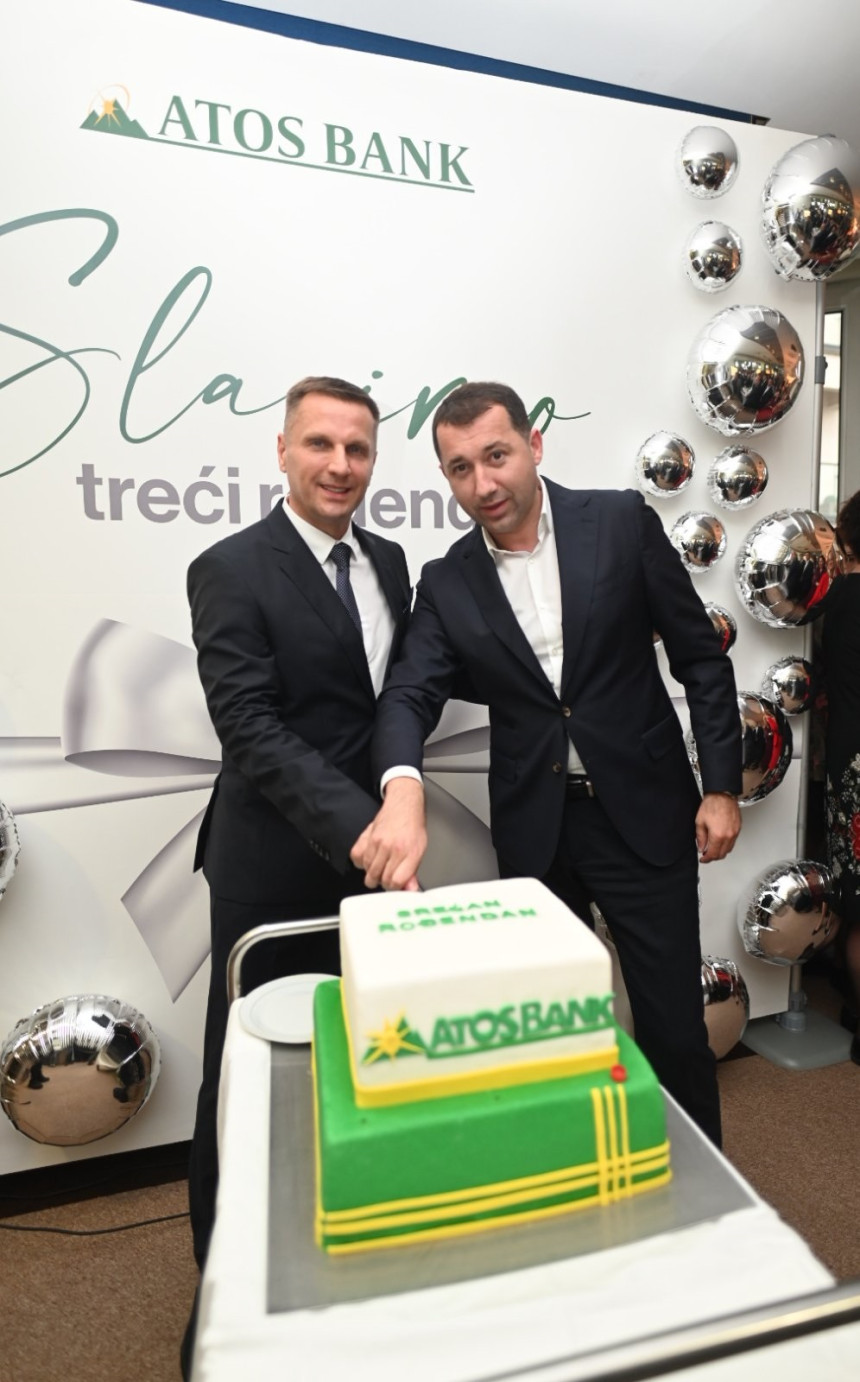 Atos banka svečano je proslavila treći rođendan!