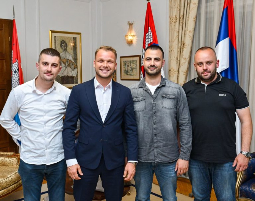 Gradonačelnik ugostio heroje koji su spasili dječaka