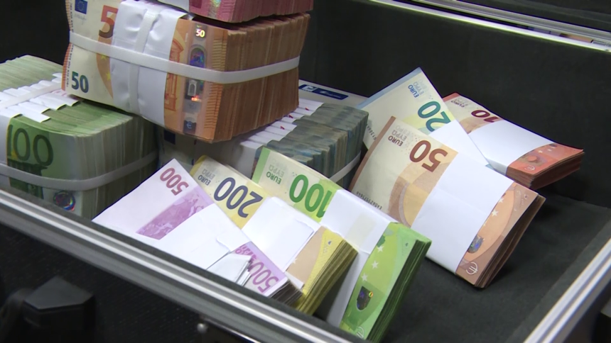 Јавни дуг БиХ расте, износи преко 13,7 милијарди КМ