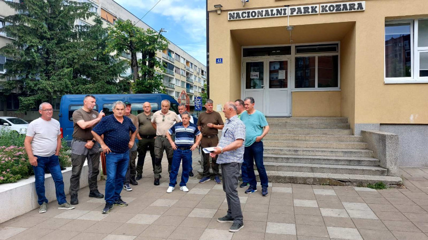 Radnici preduzeća nastavili rad, ali zaprijetili i štrajkom