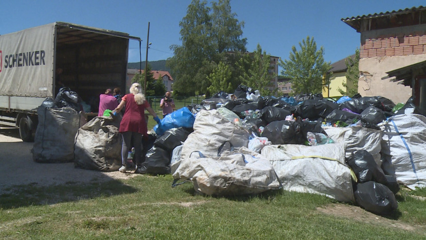 Učenici OŠ "Pale" skupili 7,5 tona plastičnog otpada 