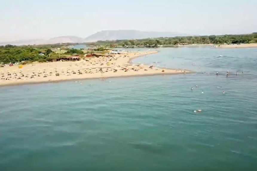 Jedno od omiljenih ljetovališta u Crnoj Gori naplaćuje ulaz