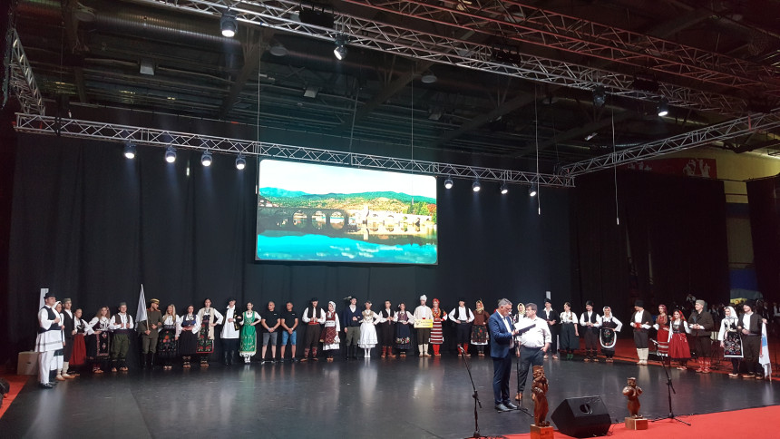 Otvorena smotra srpskog folklora dijaspore i Srba