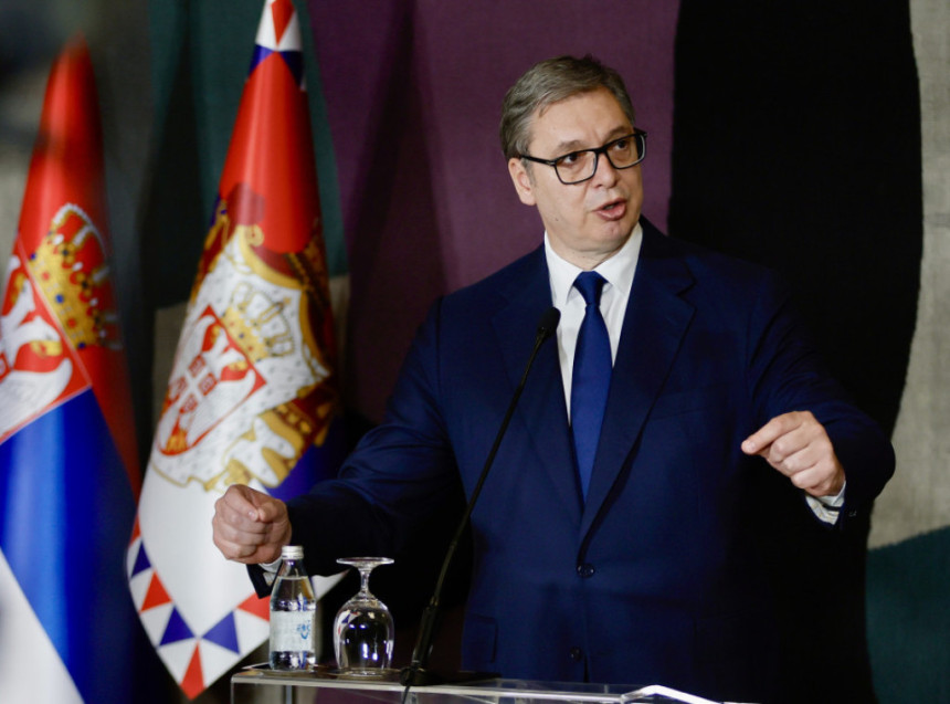 Вучић: Они који руше неће побиједити, Србија није поклекла