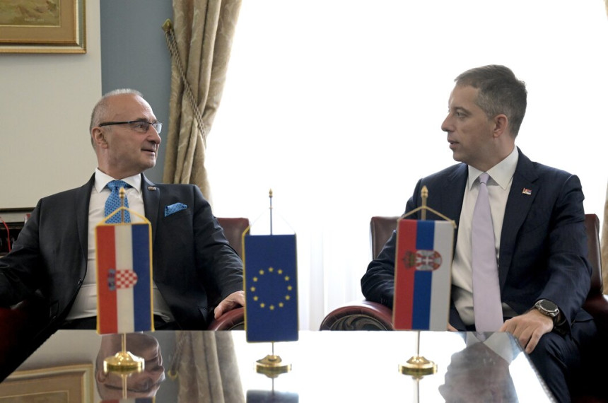 Šefovi diplomatija Srbije i Hrvatske razgovarali i o BiH