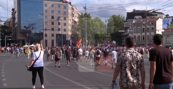 Studenti blokaderi i građani krenuli sa više lokacija ka Slaviji