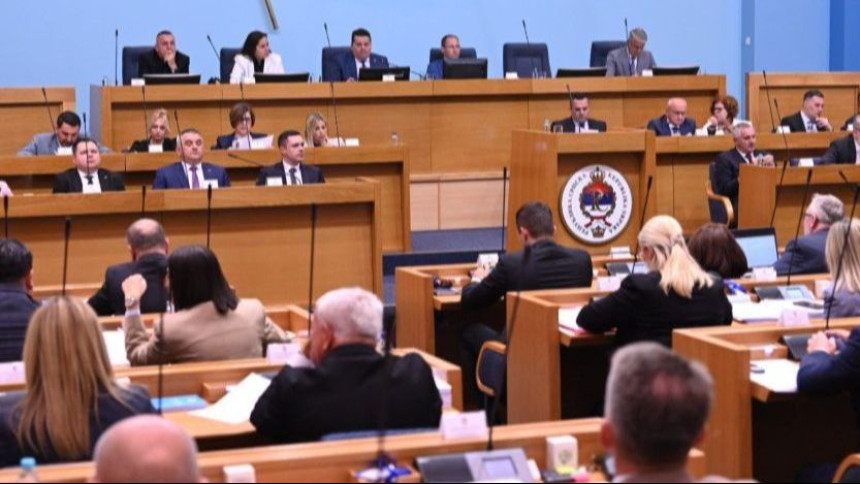 Poslanici danas o budžetu Srpske, Zakonu o policiji...