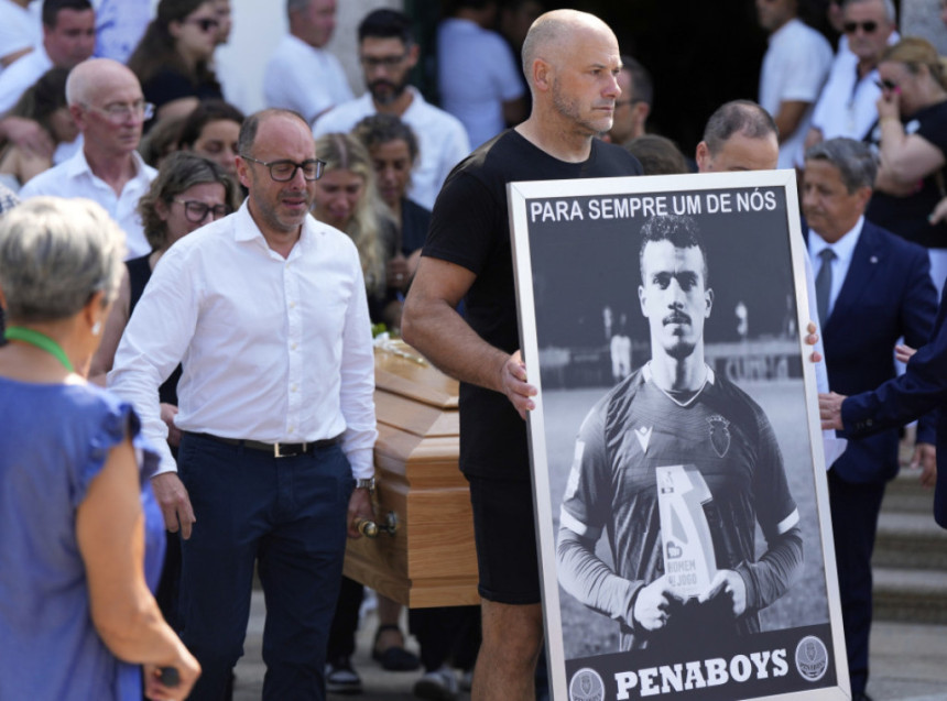 Porodica i saigrači se oprostili od Dioga Žote i Andrea