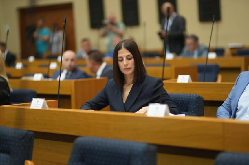 Prointer sinonim izvlačenja novca iz javnih institucija!