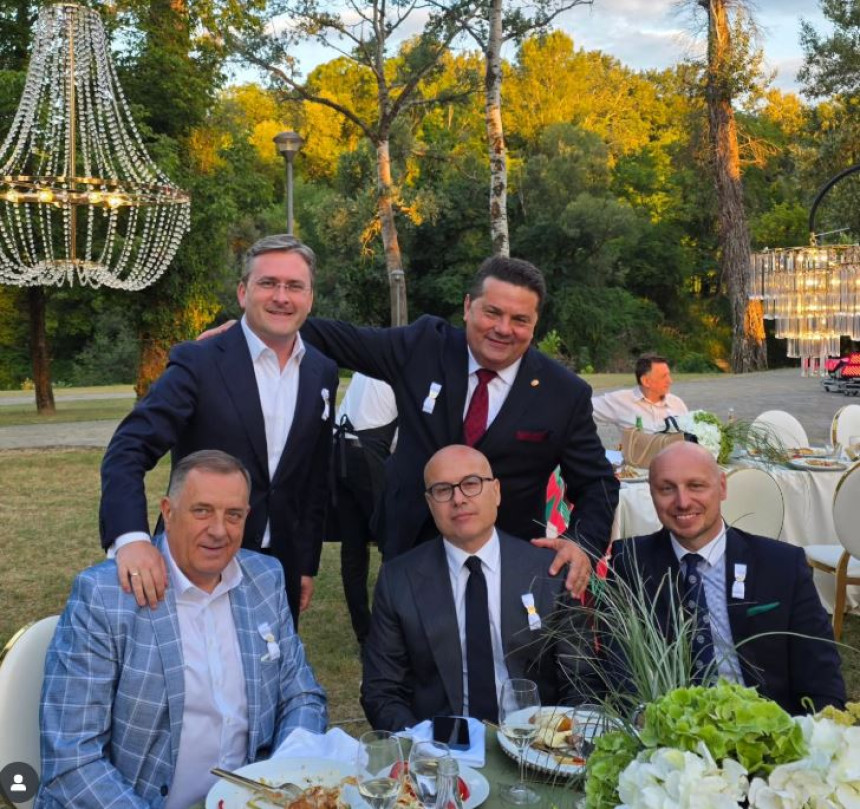 Stevandić ženi sina, na slavlju u prvom planu političari