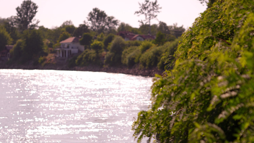 Toplije i pretežno sunčano, ponegdje moguća kiša