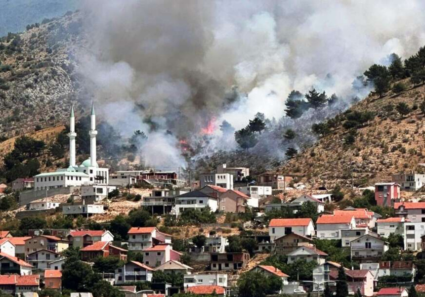 Mostar: Ponovo se aktivirao požar na Fortici