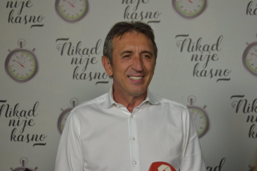 Žika Jakšić nakon moždanog udara otežano govori