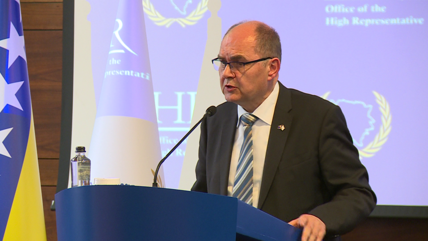 Šta je Kristijan Šmit poručio Srđanu Amidžiću o "Vijaduktu"?