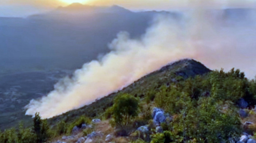 Dvije osobe poginule na Kipru, stotine ljudi evakuisano