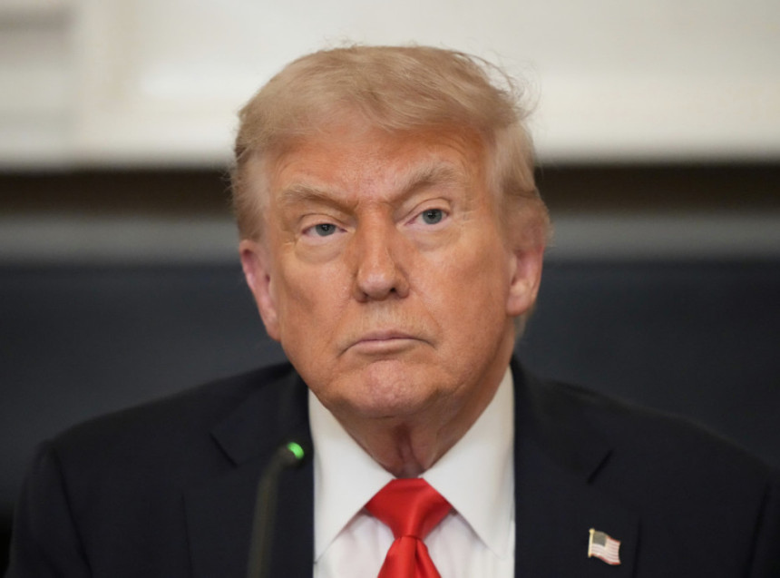 Tramp vjeruje da će održati sastanak Putina i Zelenskog