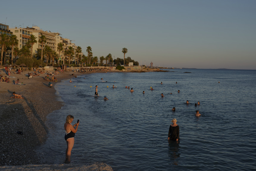 U Grčkoj na plaži užas, pronađena mrtva djevojčica (2)