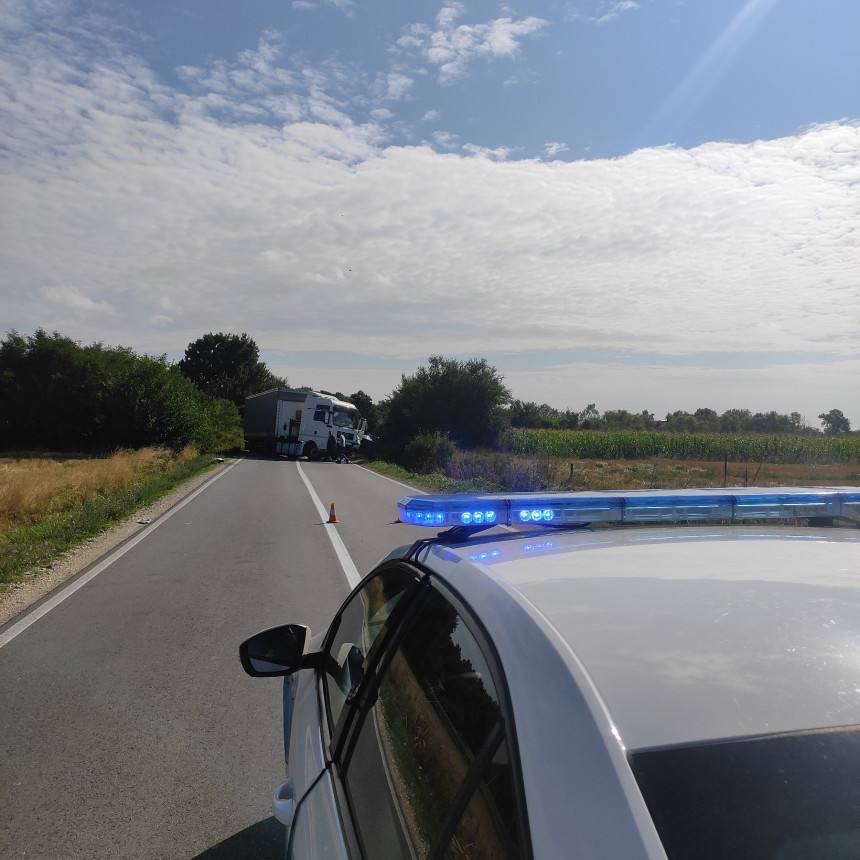 Udes kod Bijeljine, blokiran saobraćaj prema Brčkom