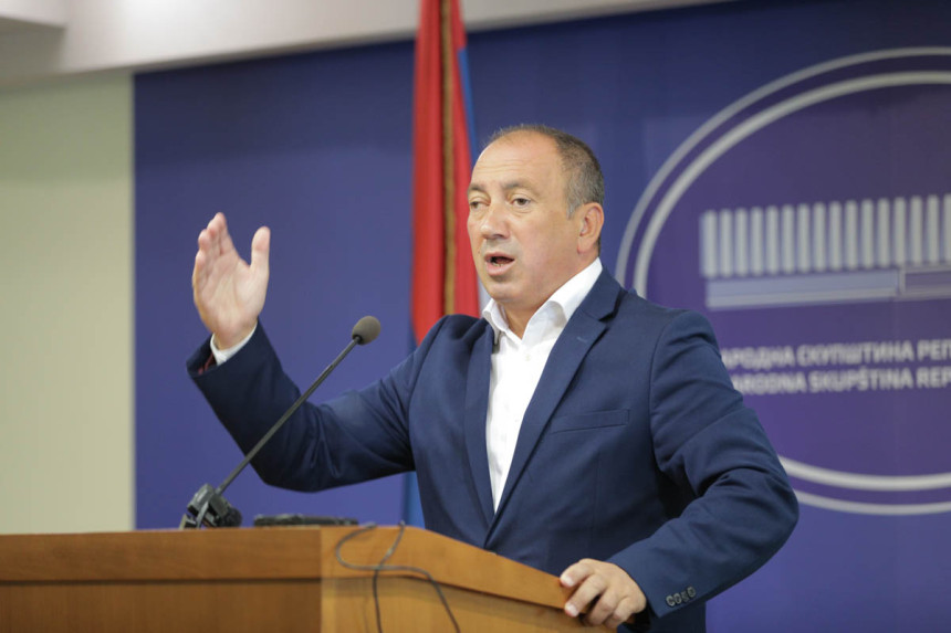 Imamo li pravo režimu pokloniti još godinu dana?