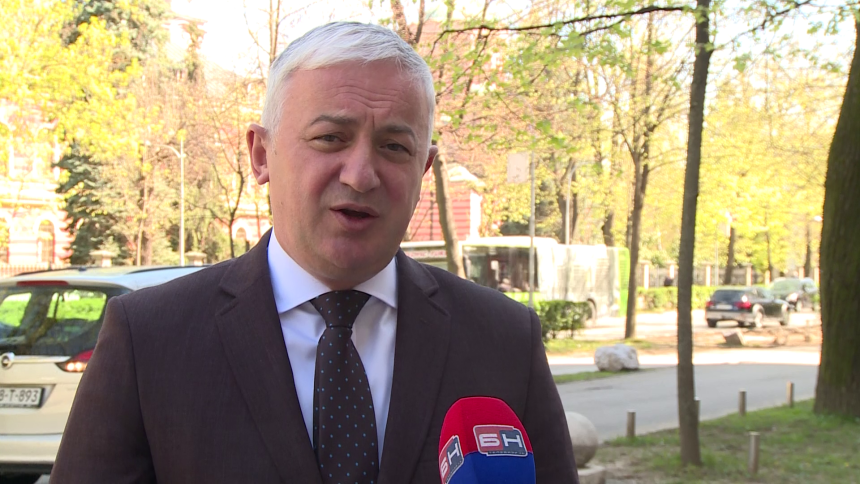 Svašta su se danas napričali i zaključili, a ni V od "Viaducta"!