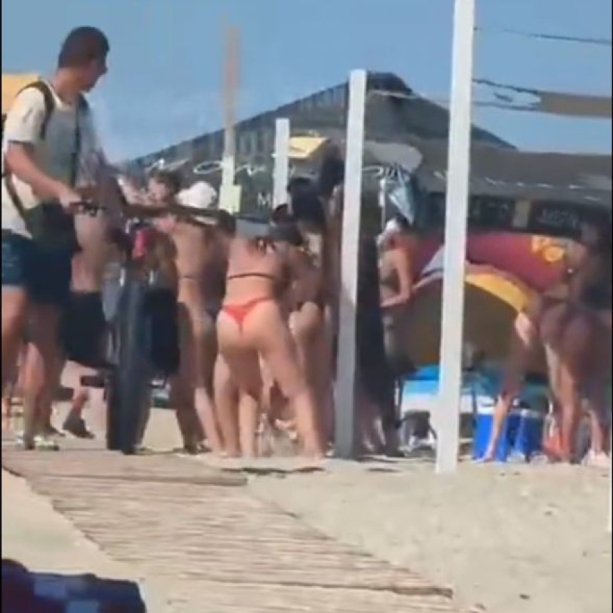 Žene se potukle na plaži, zatim se uključili i muškarci