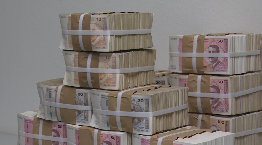 Na posebnom računu Republike Srpske od 1,5 MILIJARDI KM ostalo samo 1,5 MILIONA KM!