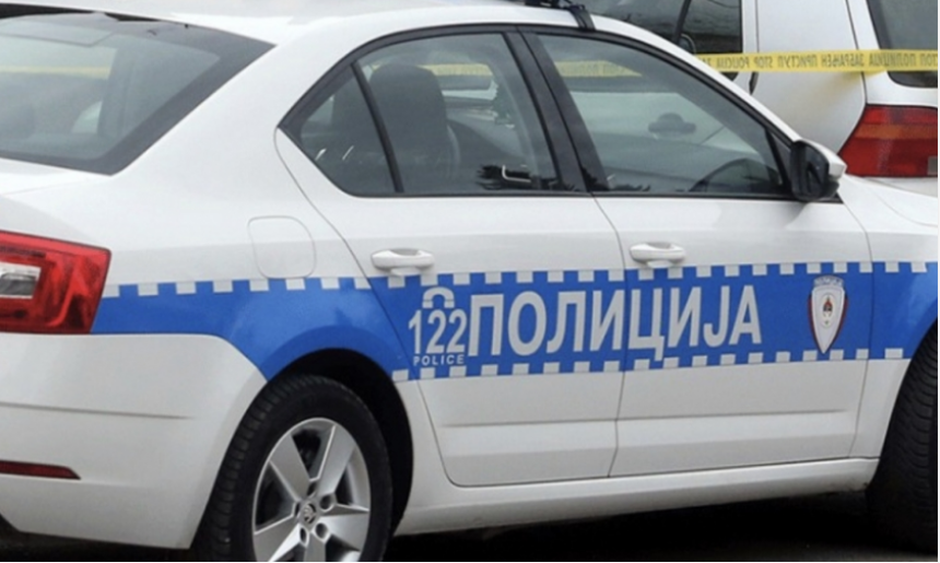 Teško povrijeđeno troje pješaka, među njima i dijete (4)