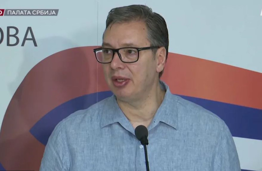 Vučić: Nekim čudom smo sačuvali mir, izbjegnuta je katastrofa